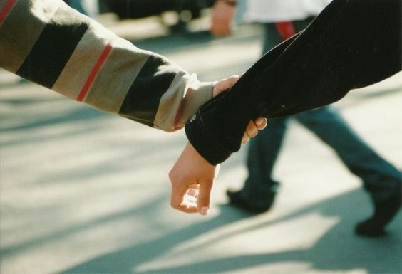 Lúc khó <strong>khăn, thất bại, tồi tệ nhất</strong> họ thường đẩy người con gái mình yêu thương nhất ra khỏi cuộc đời của mình. 