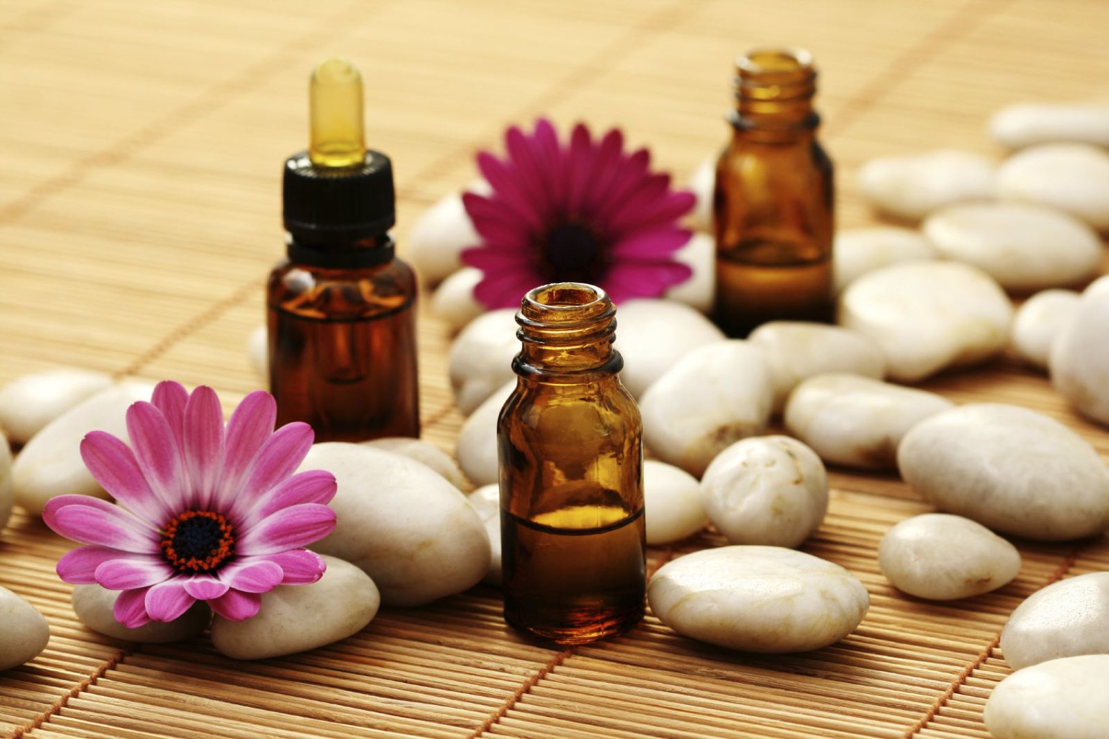Có rất nhiều phương pháp sử dụng tinh dầu trong phong thủy