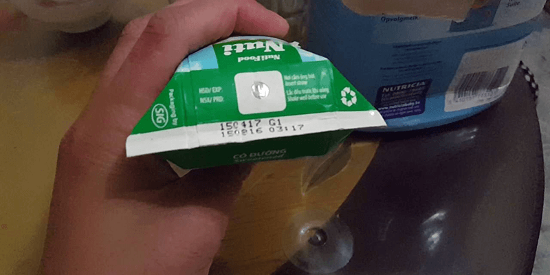 Không nên sử dụng đồ đã hết hạn