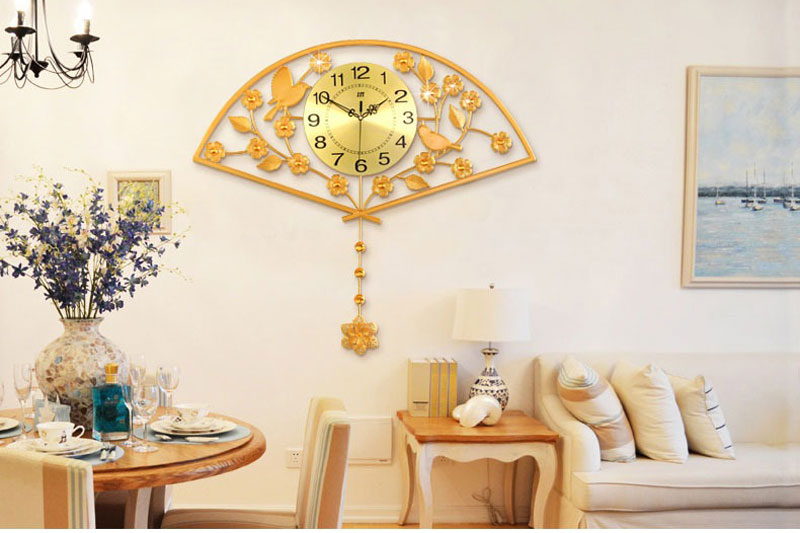 Kích thước đồng hồ phong thủy không nên quá to