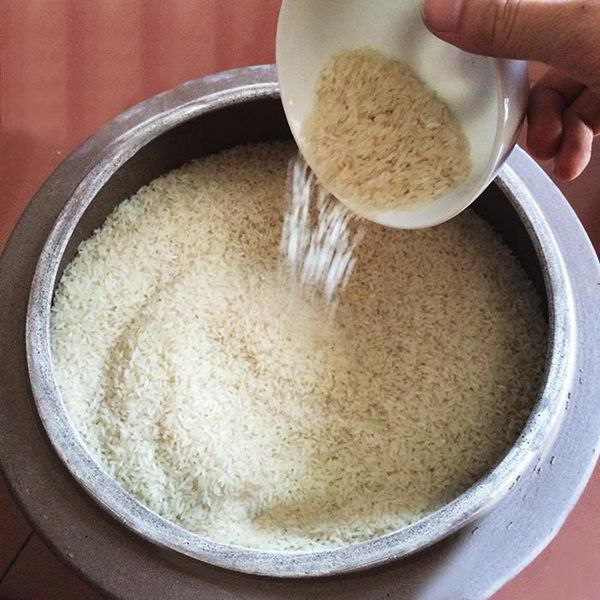 Thùng đựng gạo trong nhà luôn phải có gạo