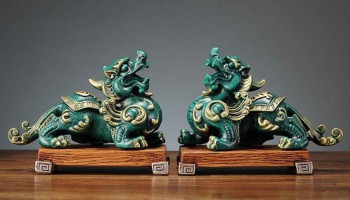 vat-pham-cat-tuong-trong-phong-lam-viec-284-189061