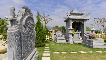 xem-ngay-ma-chay-an-tang