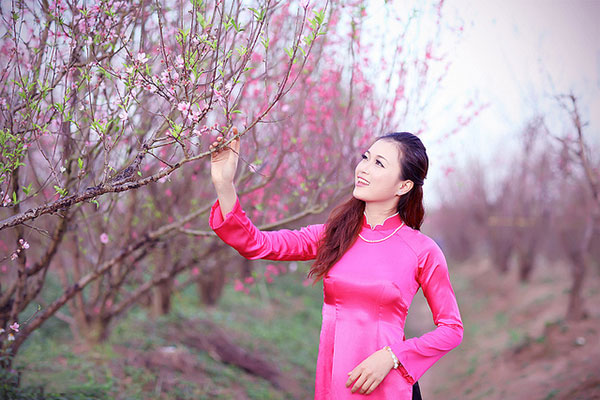 Xuân về ngắm hoa đào lại nhớ đào hoa trong lá số tử vi
