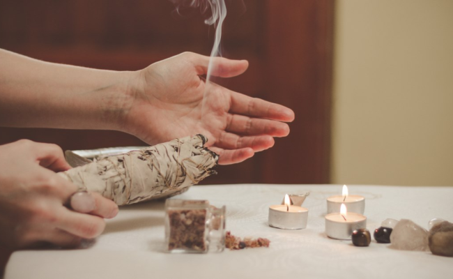 Thanh tẩy năng lượng xấu trong phòng ngủ bằng những cách siêu đơn giản