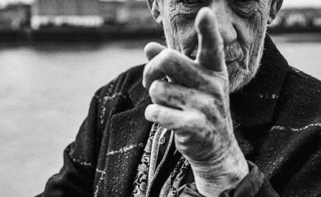 Thói đời - Chỉ khi sa cơ, lỡ bước mới hiểu hết lòng người
