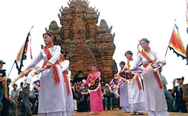 Nghi thức hôn lễ của người Chăm An Giang