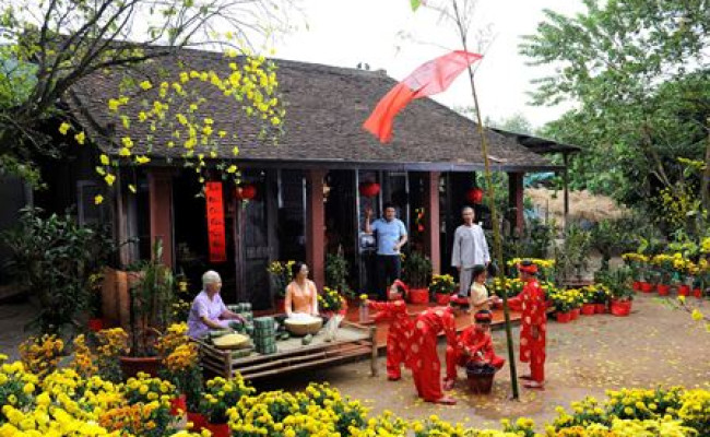 Phong tục xông đất đầu năm mới
