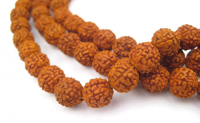 Nguồn gốc hạt kim cang khiến vòng hạt được nhà nhà ưa chuộng